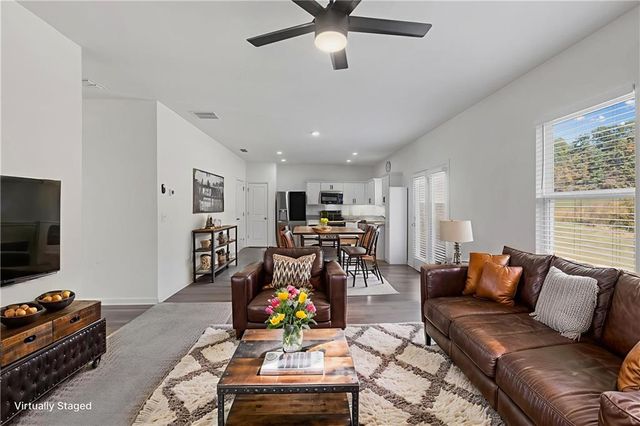 300 Hyde Park, Winder, GA 30680