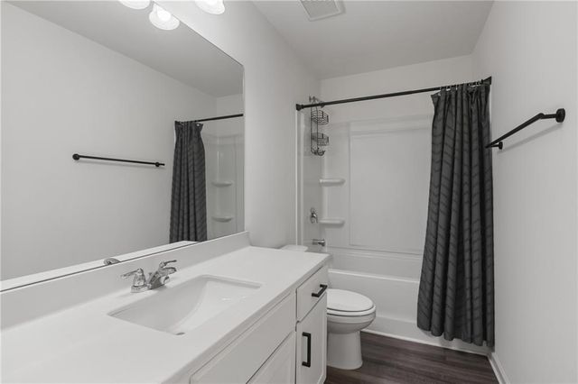 300 Hyde Park, Winder, GA 30680