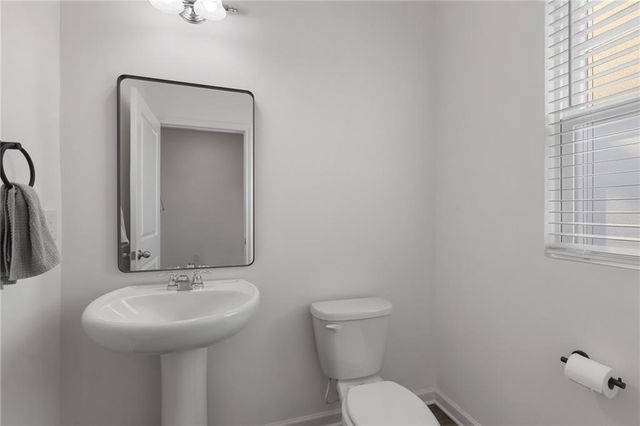 300 Hyde Park, Winder, GA 30680