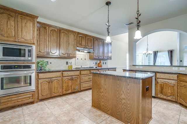 6025 Bee Balm Drive, Fort Worth, TX 76123