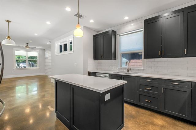 2821 Castro ST 1, Austin, TX 78702