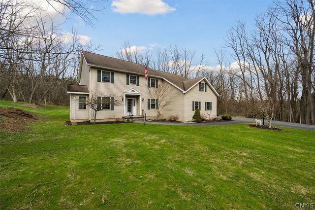 9211 Grange Hill Road, New Hartford, NY 13413