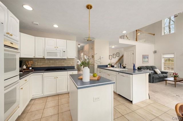 9211 Grange Hill Road, New Hartford, NY 13413