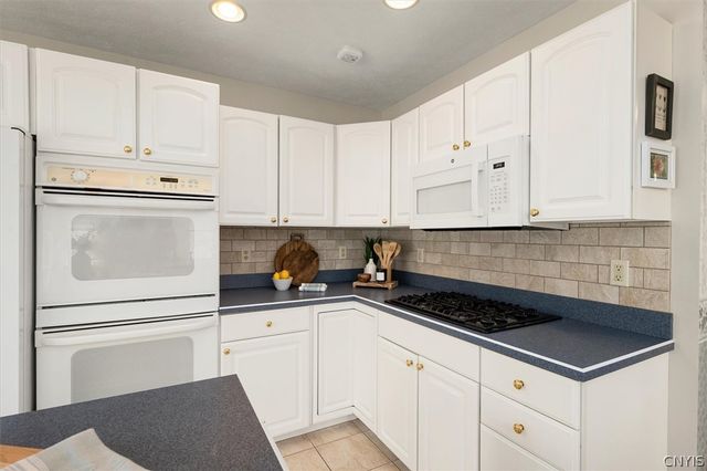 9211 Grange Hill Road, New Hartford, NY 13413