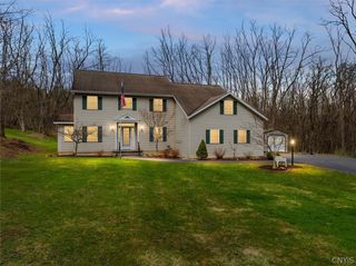 9211 Grange Hill Road, New Hartford, NY 13413