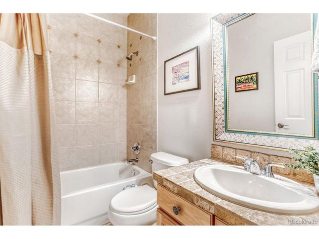 1043 Wyndemere Cir, Longmont, CO 80504