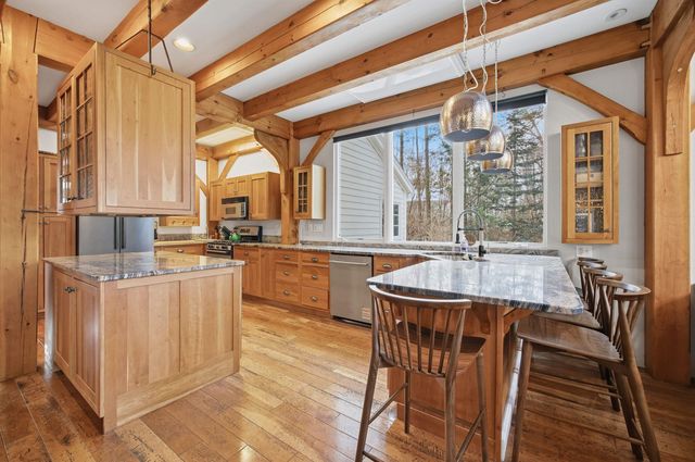 182 Winnicutt Road, Stratham, NH 03885