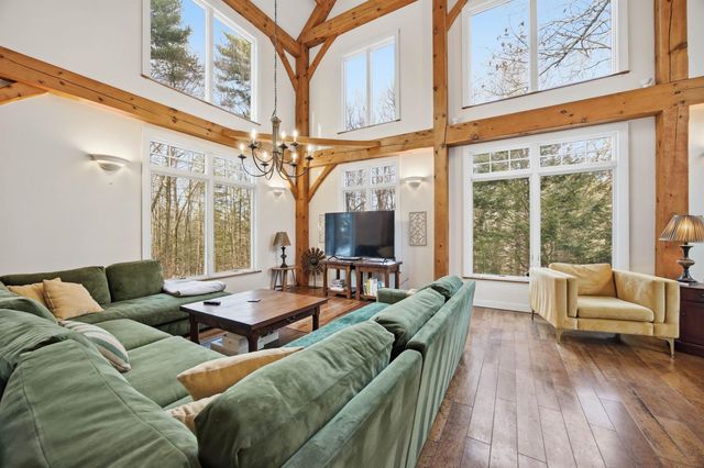 182 Winnicutt Road, Stratham, NH 03885