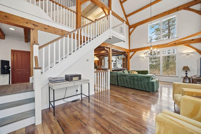 182 Winnicutt Road, Stratham, NH 03885