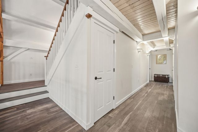 182 Winnicutt Road, Stratham, NH 03885