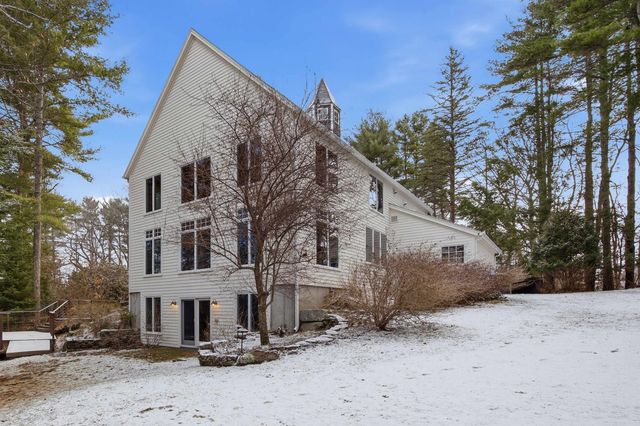 182 Winnicutt Road, Stratham, NH 03885