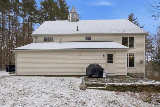 182 Winnicutt Road, Stratham, NH 03885