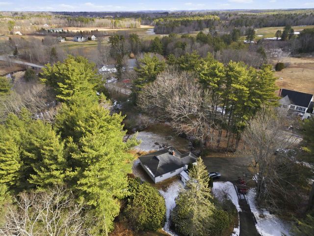 182 Winnicutt Road, Stratham, NH 03885