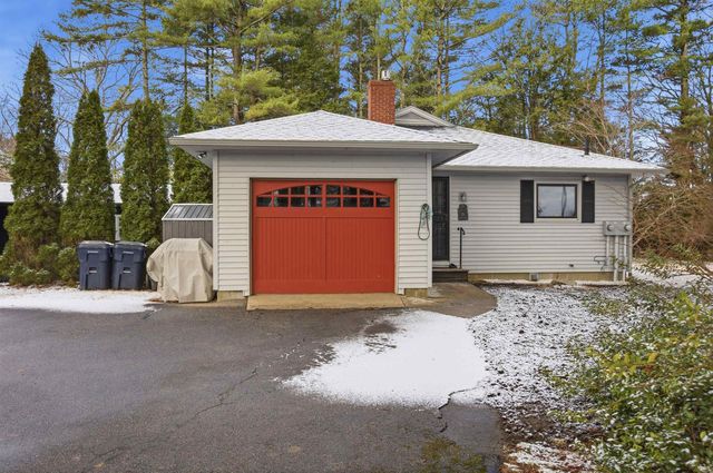 182 Winnicutt Road, Stratham, NH 03885