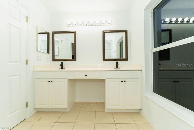 8350 VILLAGE EDGE CIRCLE 4, Fort Myers, FL 33919