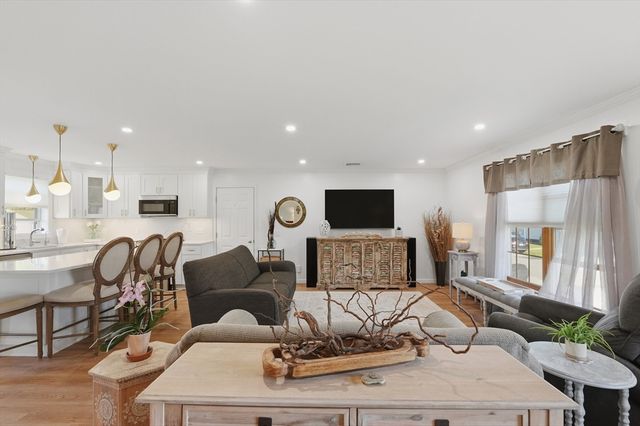 40 Salisbury Street, Fall River, MA 02724
