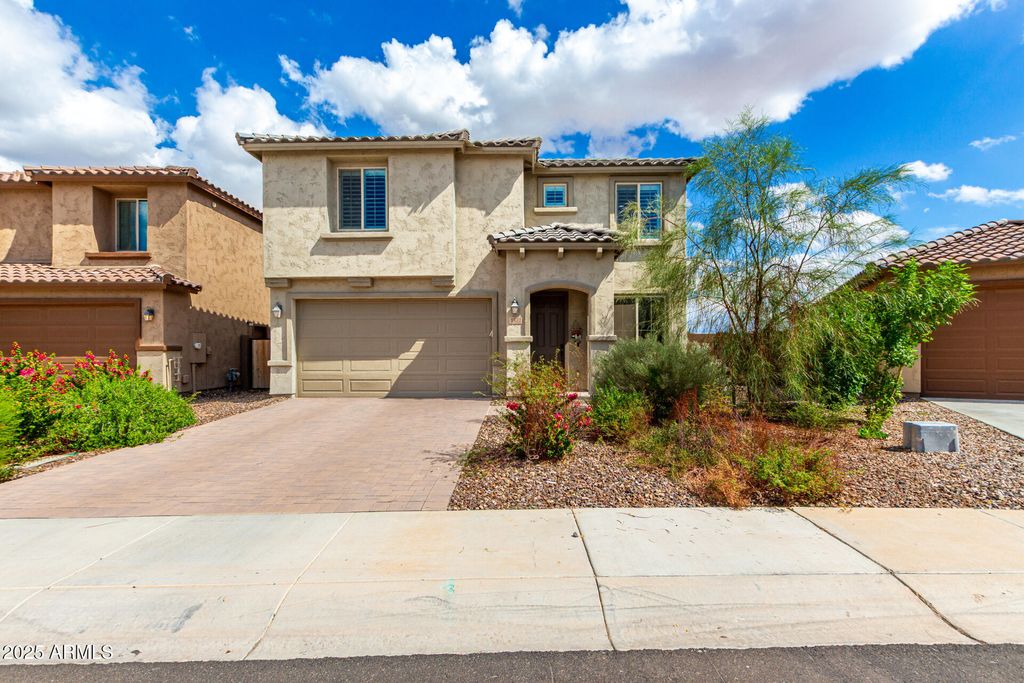 1522 W SABEL Court, San Tan Valley, AZ 85144