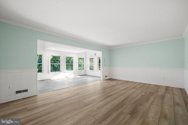 8721 WATERFORD RD, Alexandria, VA 22308