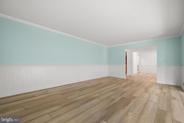 8721 WATERFORD RD, Alexandria, VA 22308