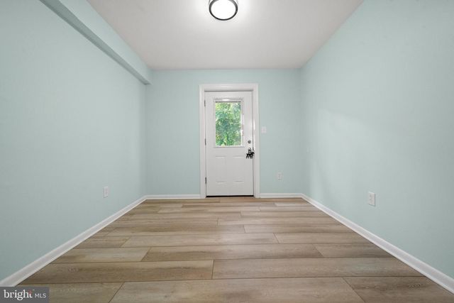 8721 WATERFORD RD, Alexandria, VA 22308