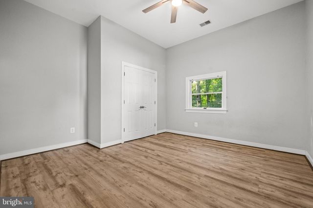 8721 WATERFORD RD, Alexandria, VA 22308