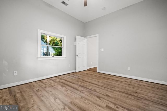 8721 WATERFORD RD, Alexandria, VA 22308