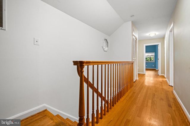8721 WATERFORD RD, Alexandria, VA 22308
