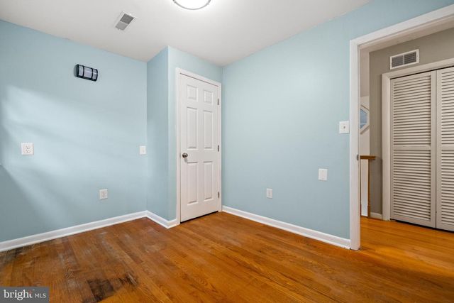 8721 WATERFORD RD, Alexandria, VA 22308