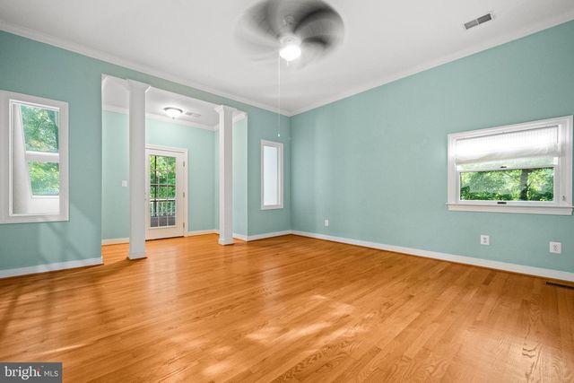 8721 WATERFORD RD, Alexandria, VA 22308