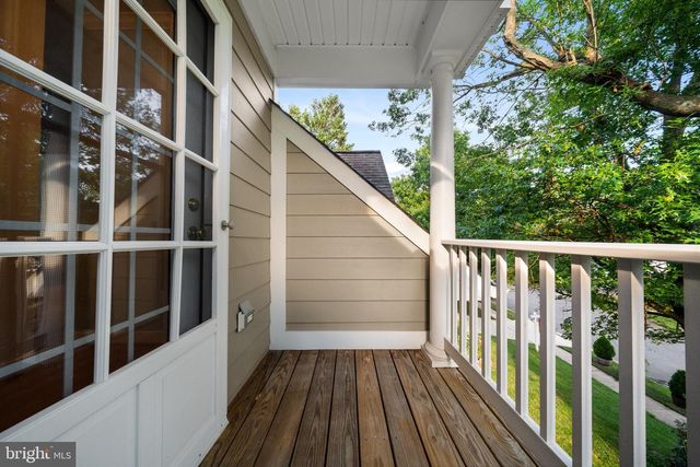 8721 WATERFORD RD, Alexandria, VA 22308