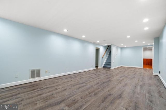 8721 WATERFORD RD, Alexandria, VA 22308