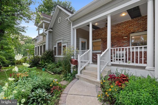 8721 WATERFORD RD, Alexandria, VA 22308