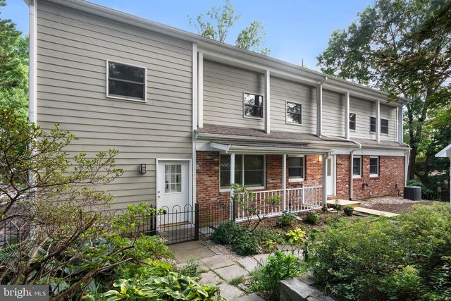 8721 WATERFORD RD, Alexandria, VA 22308