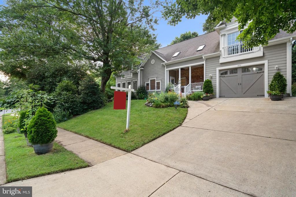 8721 WATERFORD RD, Alexandria, VA 22308
