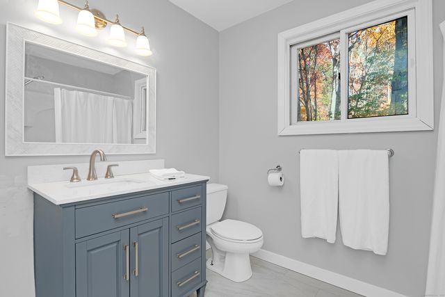 6 Mayflower Drive, Marlborough, CT 06447