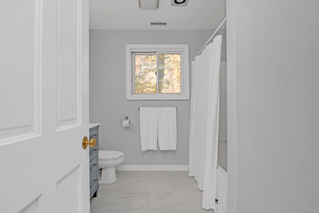 6 Mayflower Drive, Marlborough, CT 06447