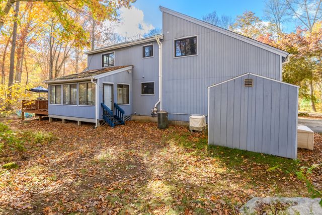 6 Mayflower Drive, Marlborough, CT 06447