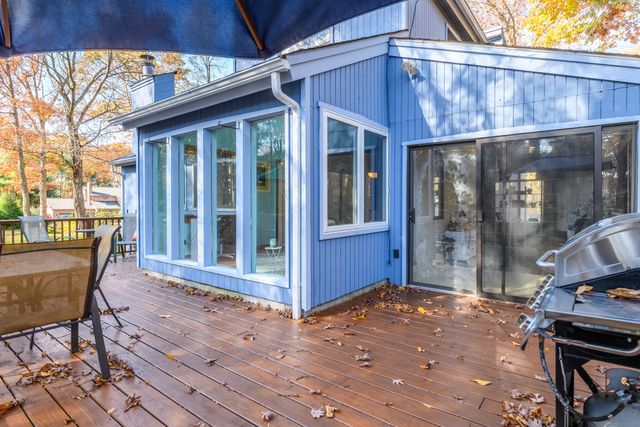 6 Mayflower Drive, Marlborough, CT 06447