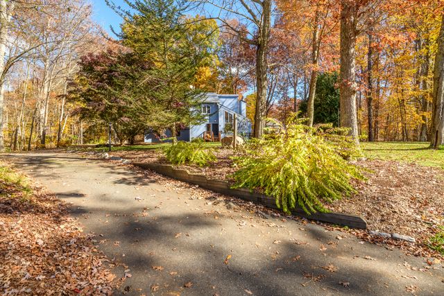 6 Mayflower Drive, Marlborough, CT 06447