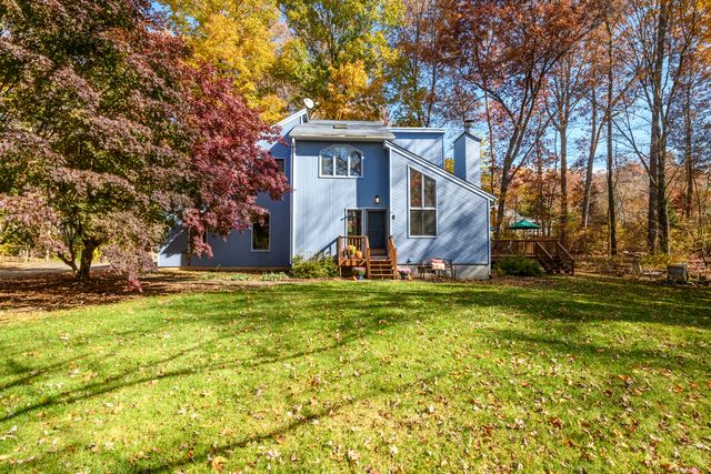 6 Mayflower Drive, Marlborough, CT 06447