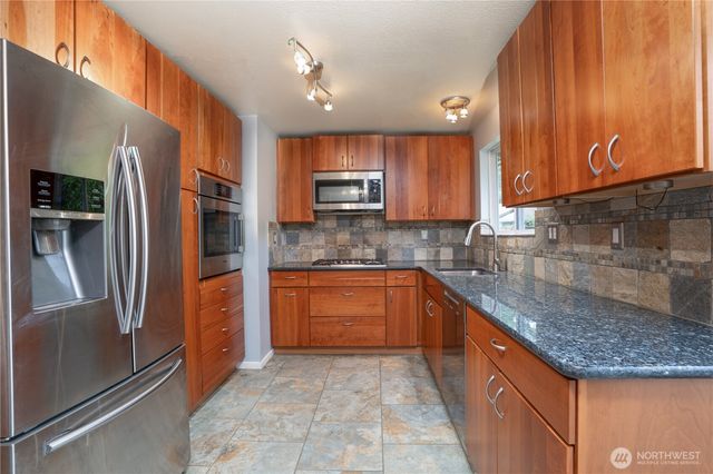30117 3rd Place SW, Federal Way, WA 98023