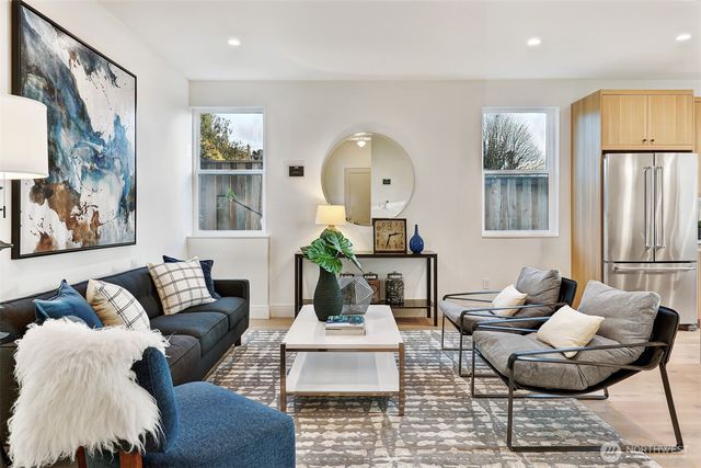 8810 41st Avenue SW, Seattle, WA 98136