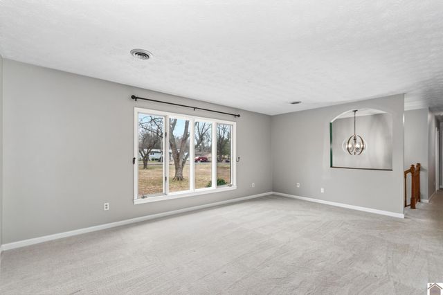 151 Rebecca Lane, Paducah, KY 42001