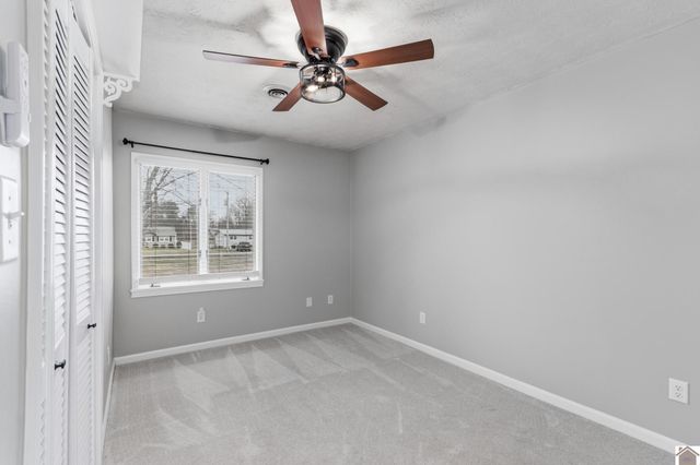 151 Rebecca Lane, Paducah, KY 42001