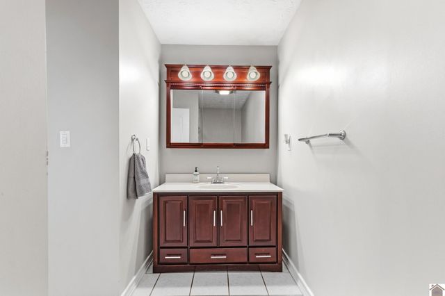 151 Rebecca Lane, Paducah, KY 42001