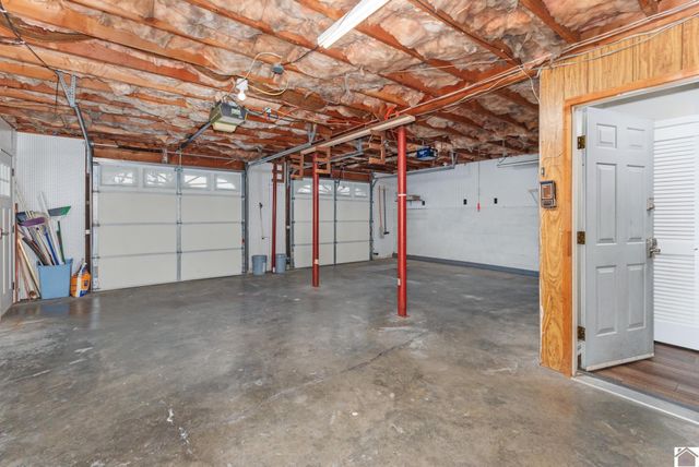 151 Rebecca Lane, Paducah, KY 42001