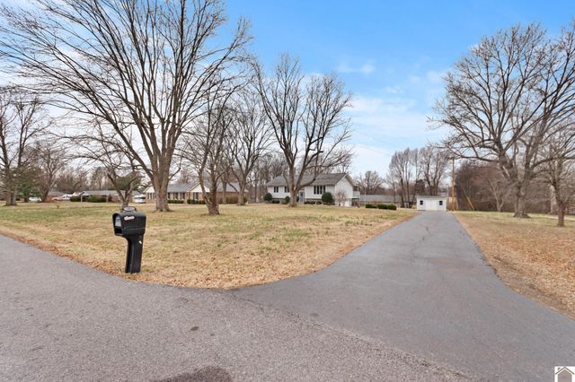 151 Rebecca Lane, Paducah, KY 42001