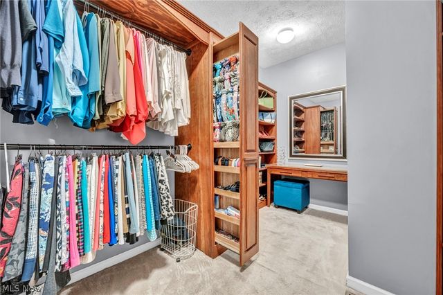 10458 Dogwood Drive, Aurora, OH 44202