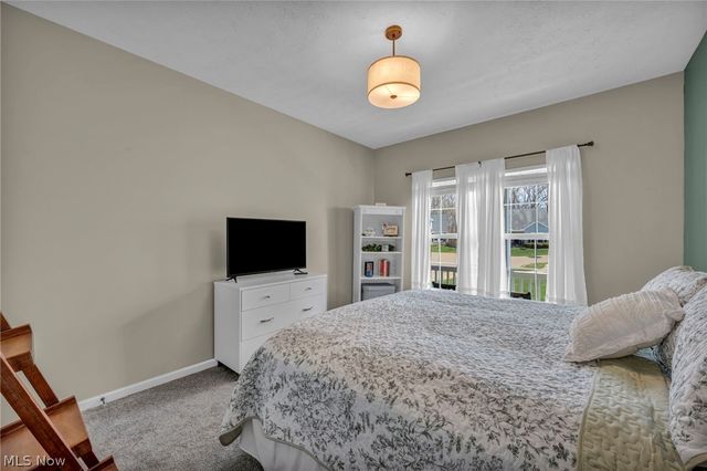 10458 Dogwood Drive, Aurora, OH 44202