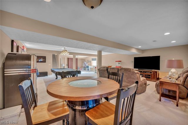 10458 Dogwood Drive, Aurora, OH 44202